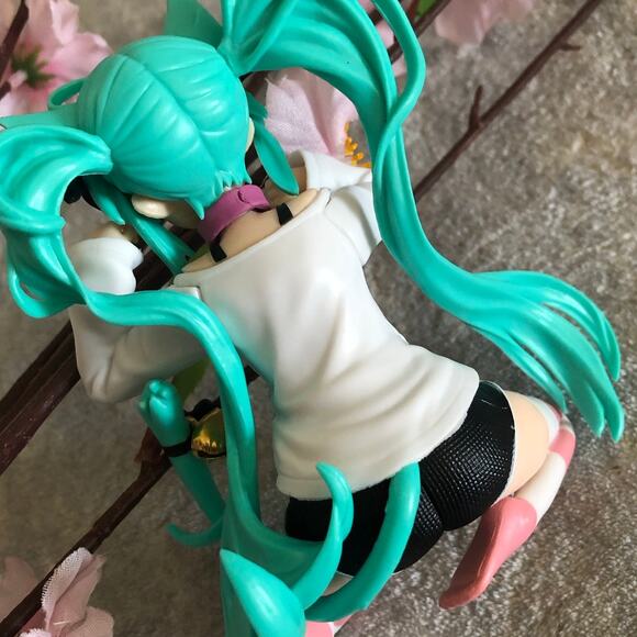 Anime Hatsune Miku Desktop Cute Action Figure T-Shirt Figurine Kawaii Cute - Picture 9 of 12